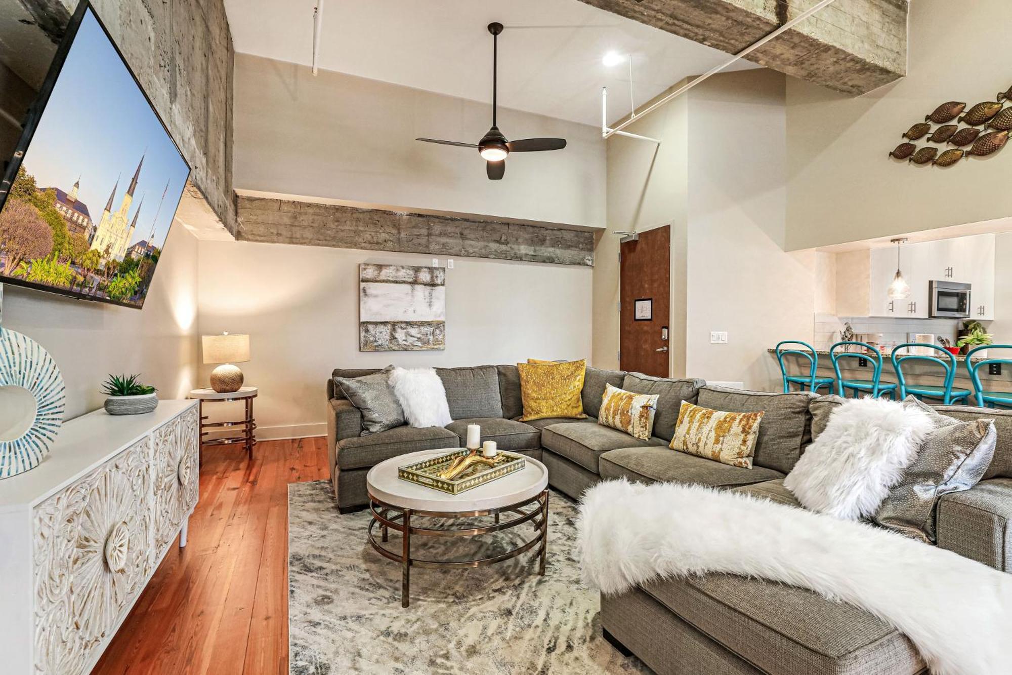 Upscale Condos And Penthouses Close To Canal And Bourbon St New Orleans Exterior foto