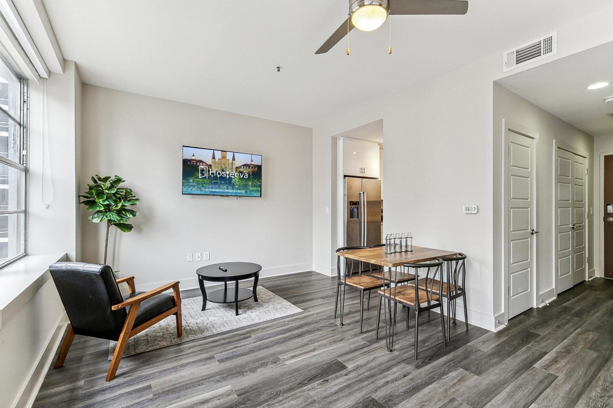 Upscale Condos And Penthouses Close To Canal And Bourbon St New Orleans Exterior foto